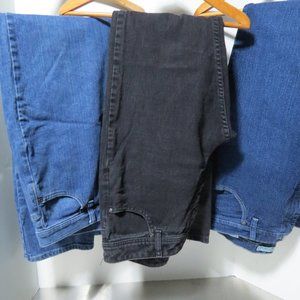 Lot of 3 pr Women's Lee Riders jeans size 16L 723
